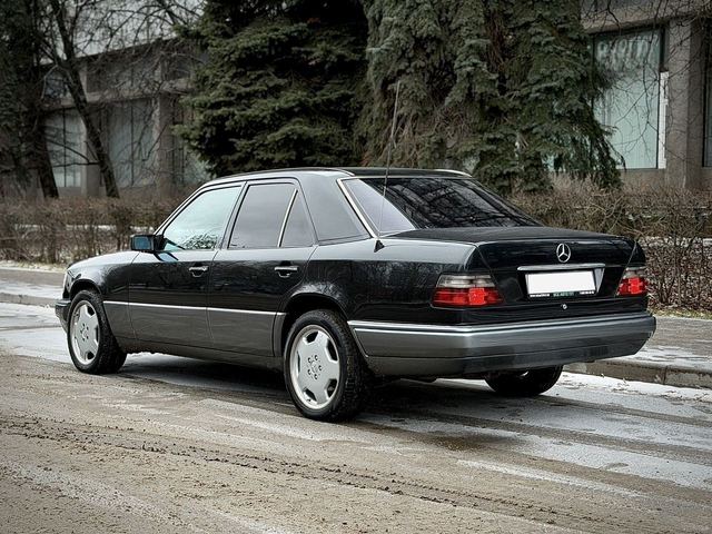 Mercedes-Benz E-класс — фото 6